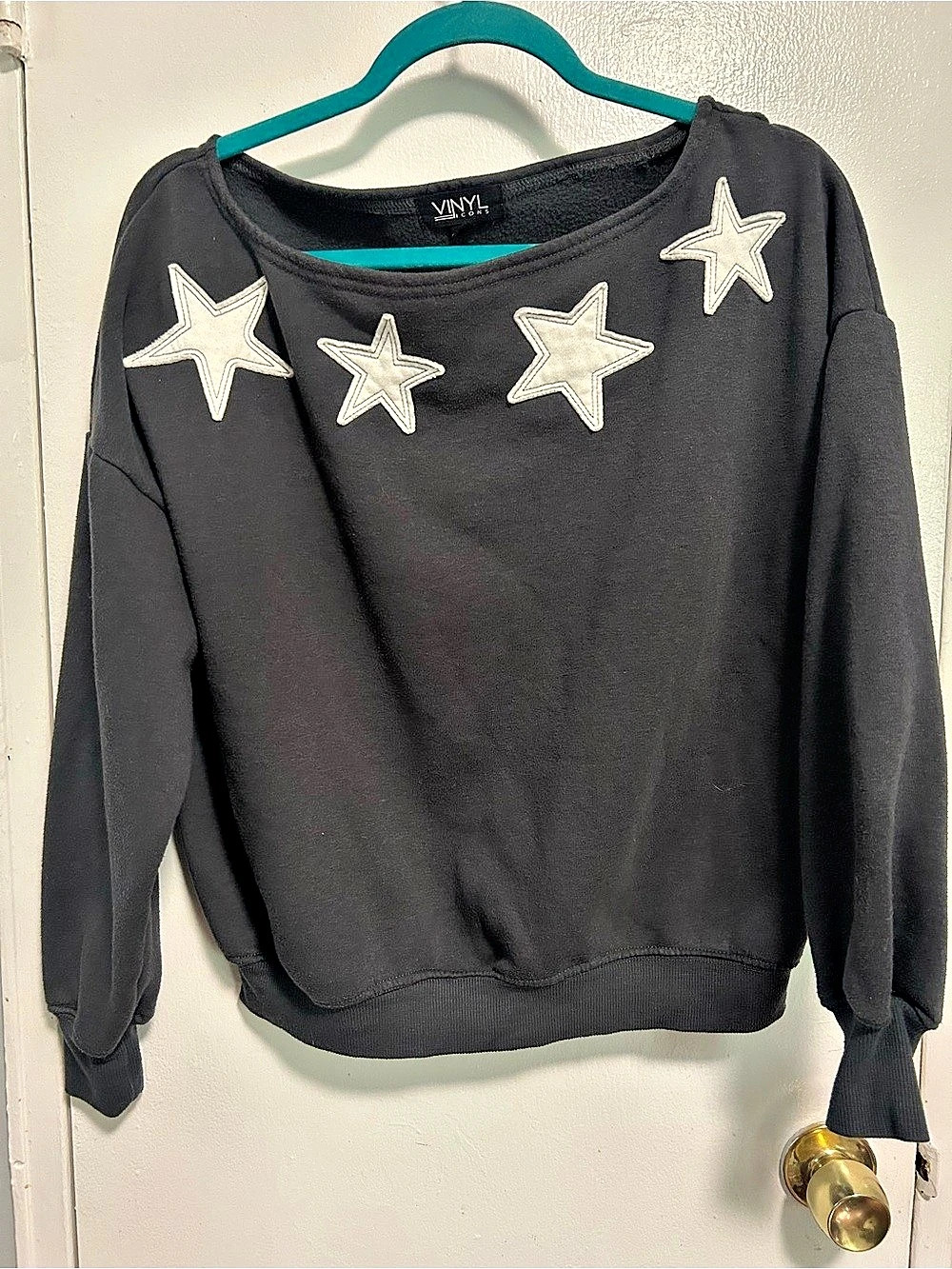 VINYL ICONS Star Appliqué Sweatshirt in grey Like New